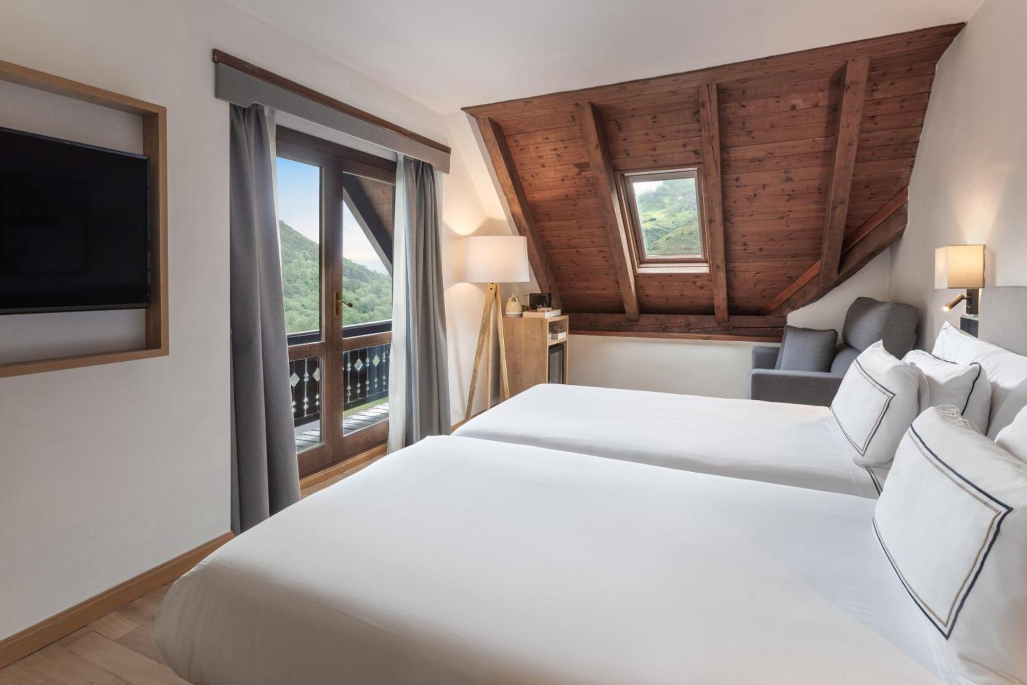 Melia De Tredos Hotel Bagian luar foto
